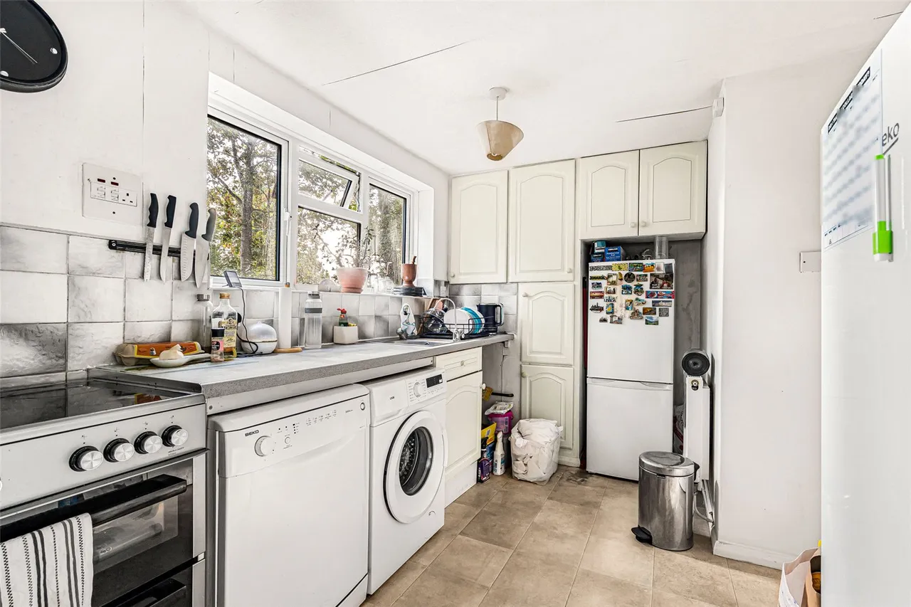 Trotsworth Court, Virginia Water, GU25, photo 8