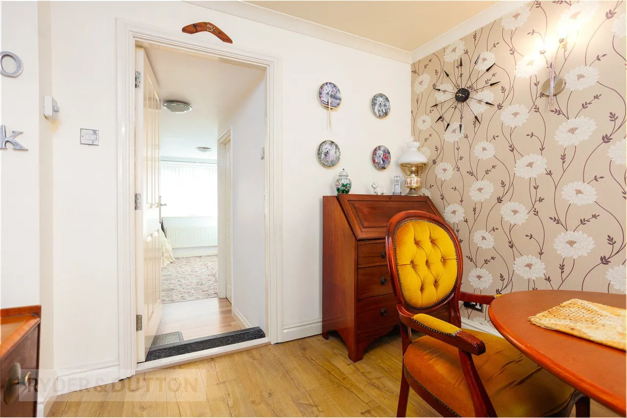 Brecon Crescent, Ashton-under-Lyne, OL6, photo 10