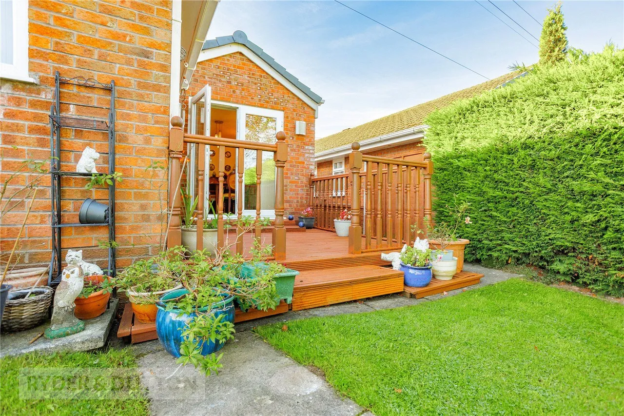 Brecon Crescent, Ashton-under-Lyne, OL6, photo 12