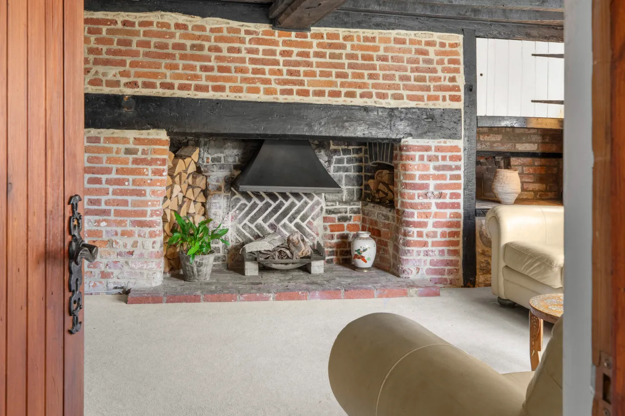The Avenue, Worminghall, HP18, photo 6