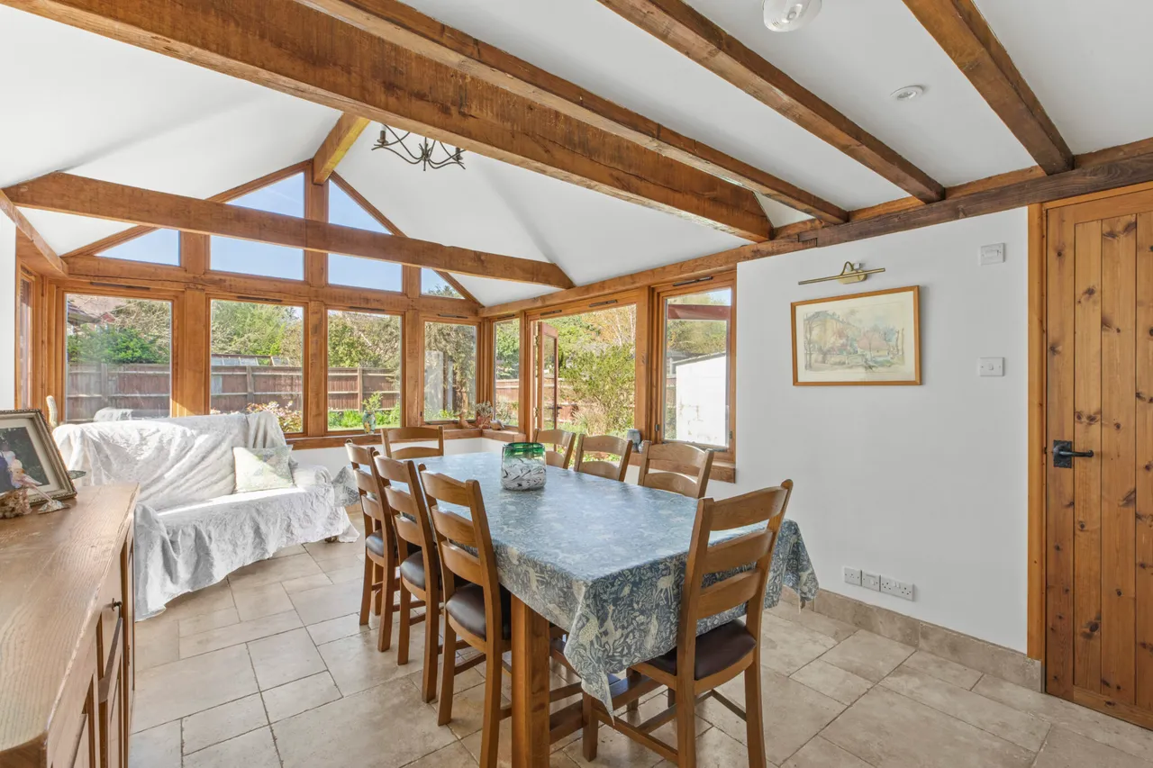 The Avenue, Worminghall, HP18, photo 3