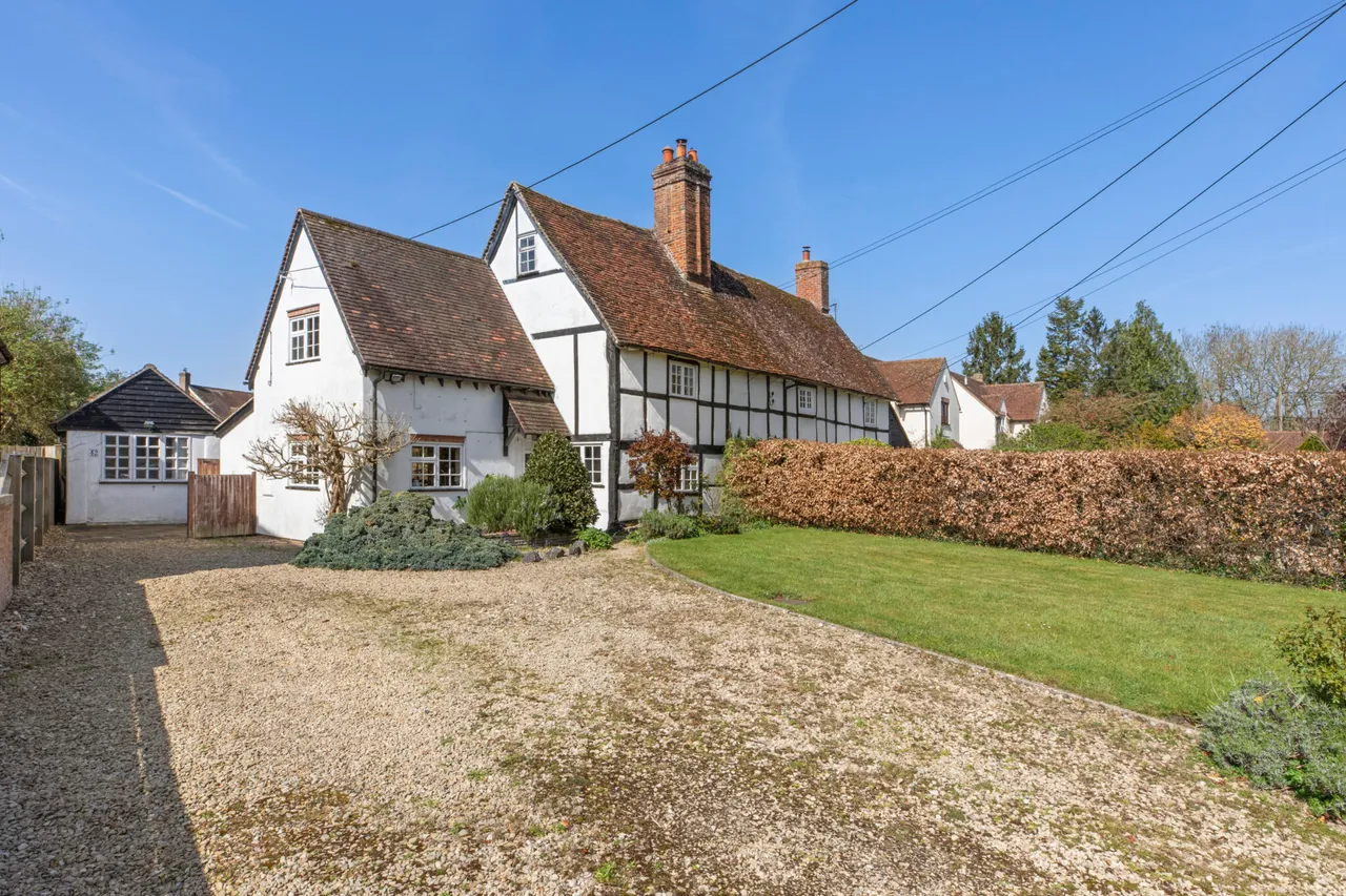 The Avenue, Worminghall, HP18, photo 14