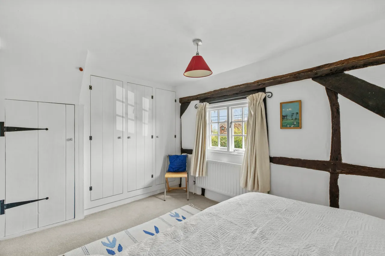 The Avenue, Worminghall, HP18, photo 11