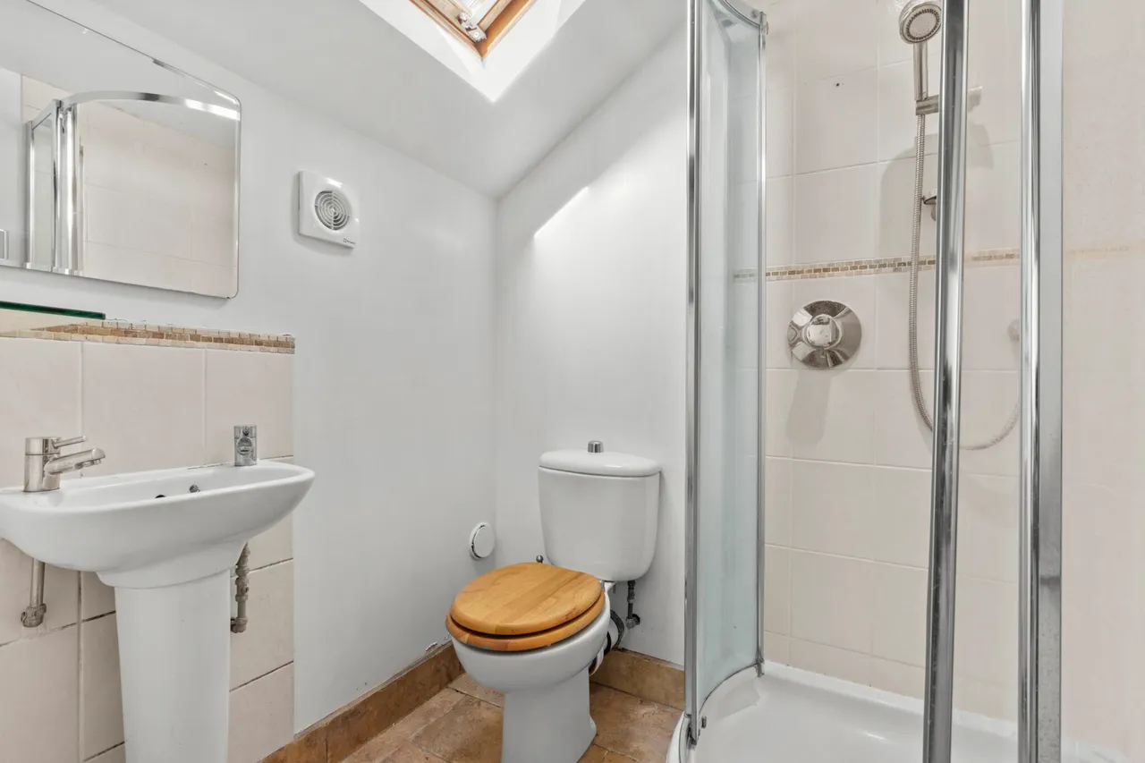 The Avenue, Worminghall, HP18, photo 7
