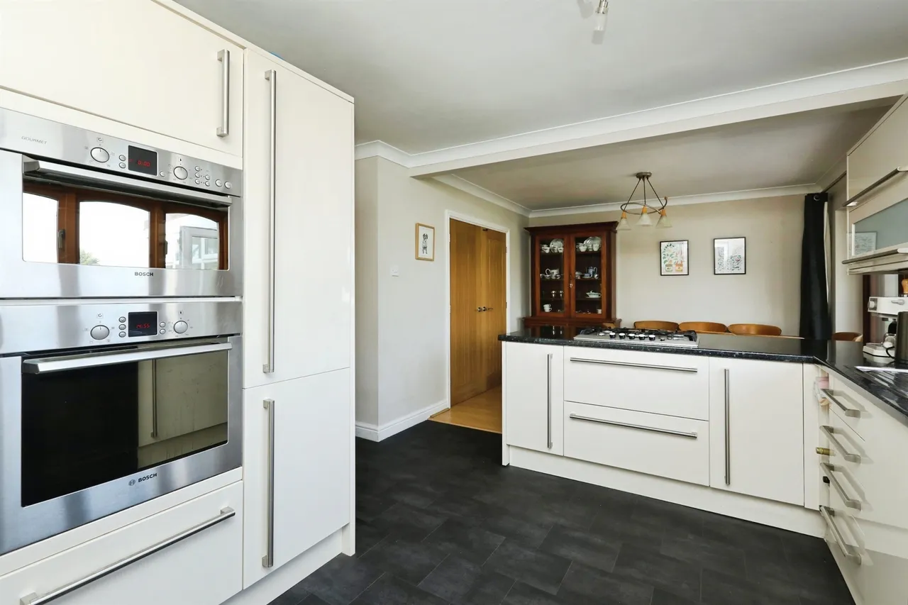 Lilac Grove, Bawtry, Doncaster, photo 2