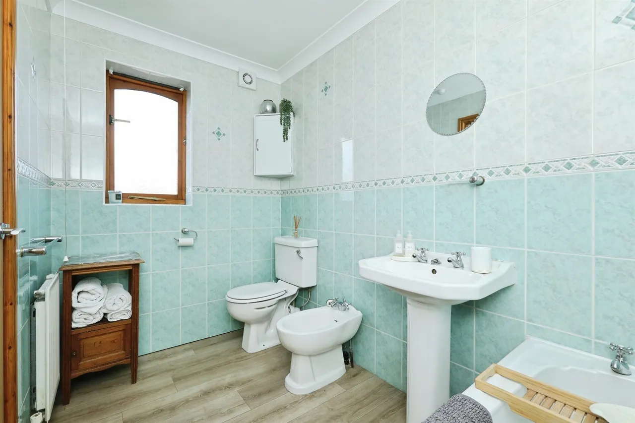 Lilac Grove, Bawtry, Doncaster, photo 8