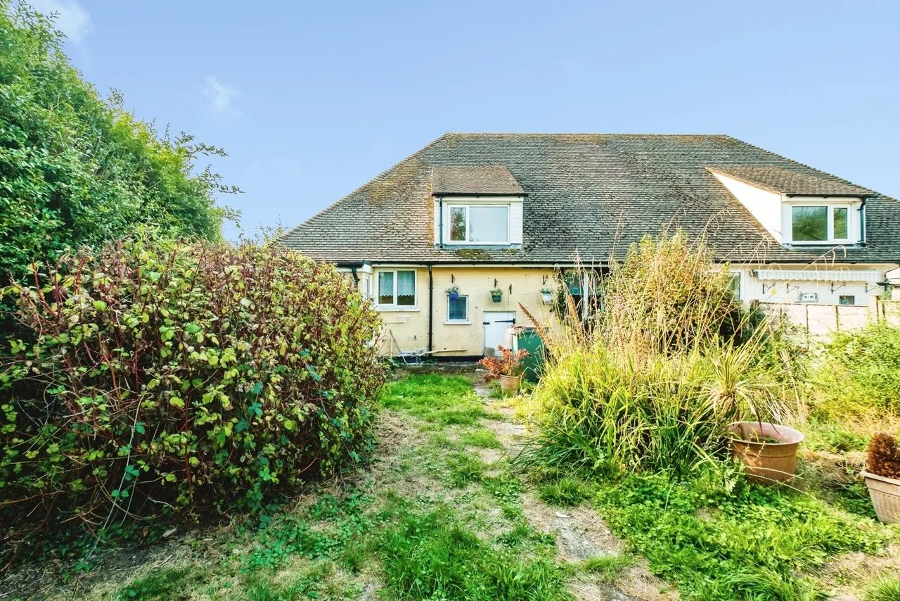 Sele Gardens, Upper Beeding, BN44, photo 21