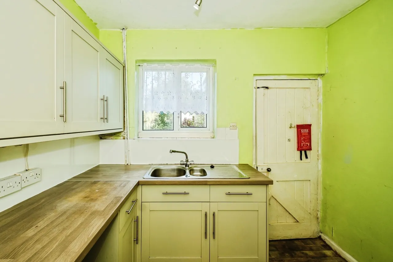 Sele Gardens, Upper Beeding, BN44, photo 10