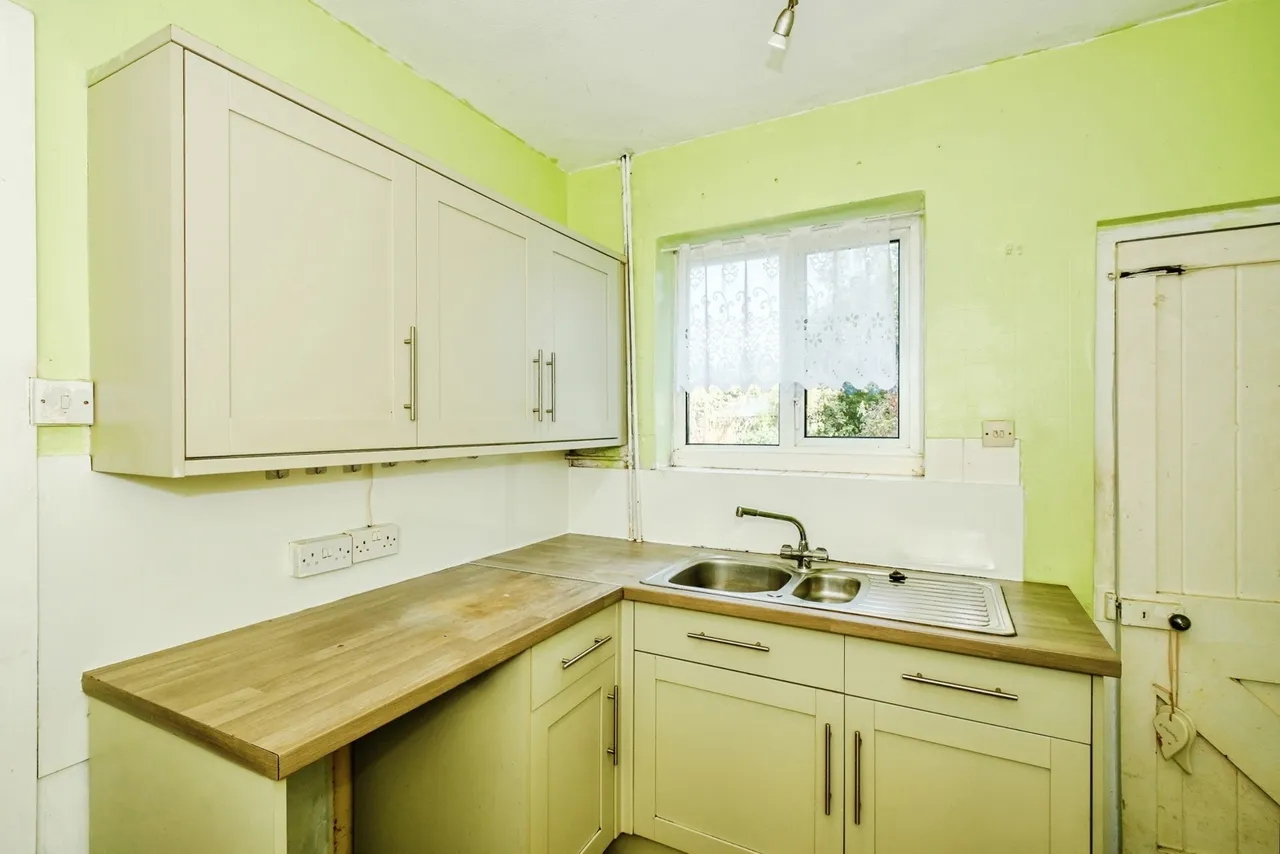 Sele Gardens, Upper Beeding, BN44, photo 2