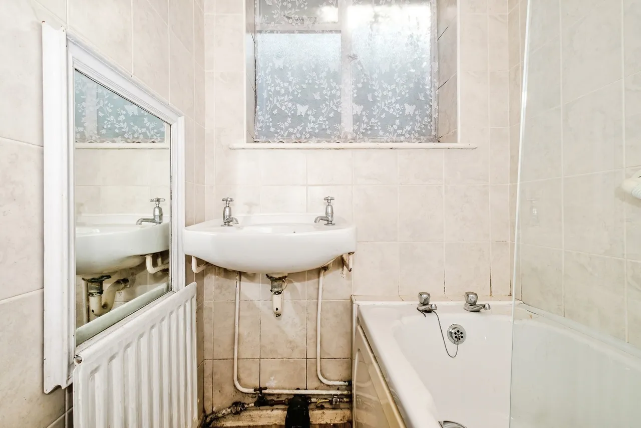 Sele Gardens, Upper Beeding, BN44, photo 16