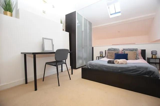 Bishops Lodge, 4 Rockingham Lane, Sheffield, S1 4FZ, photo 9