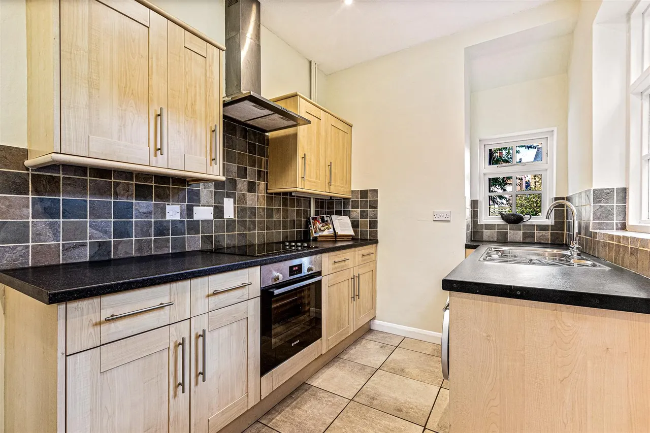 Knighton Church Road, South Knighton, LE2, photo 8