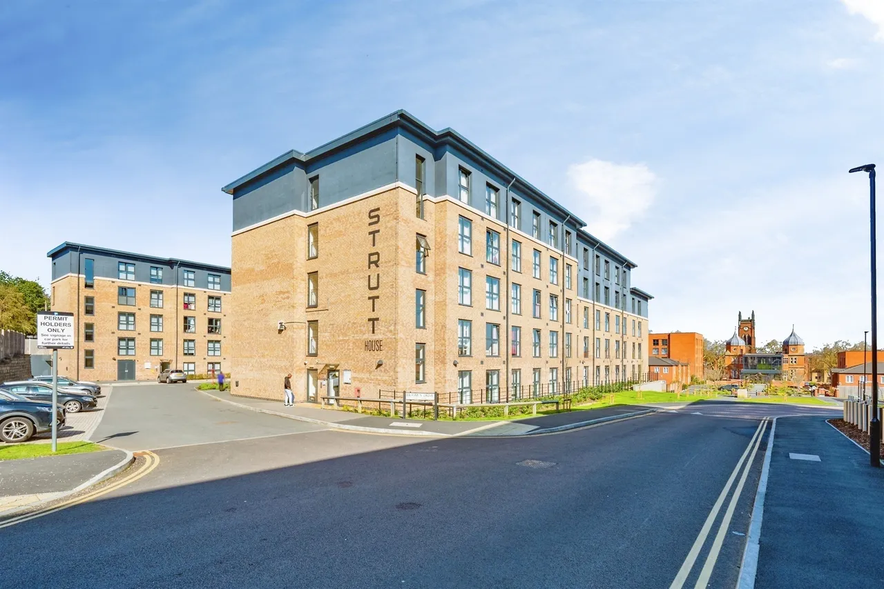 2 bed flat for sale, Erasmus Drive, Derby, DE1