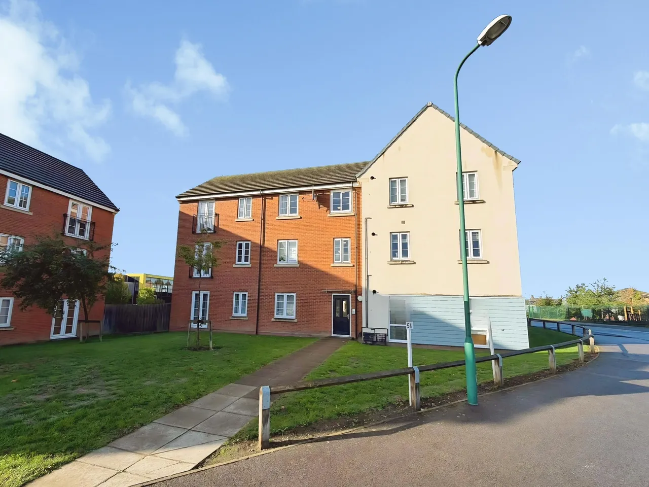 2 bed flat to rent, Constantine Drive, Cardea, PE2