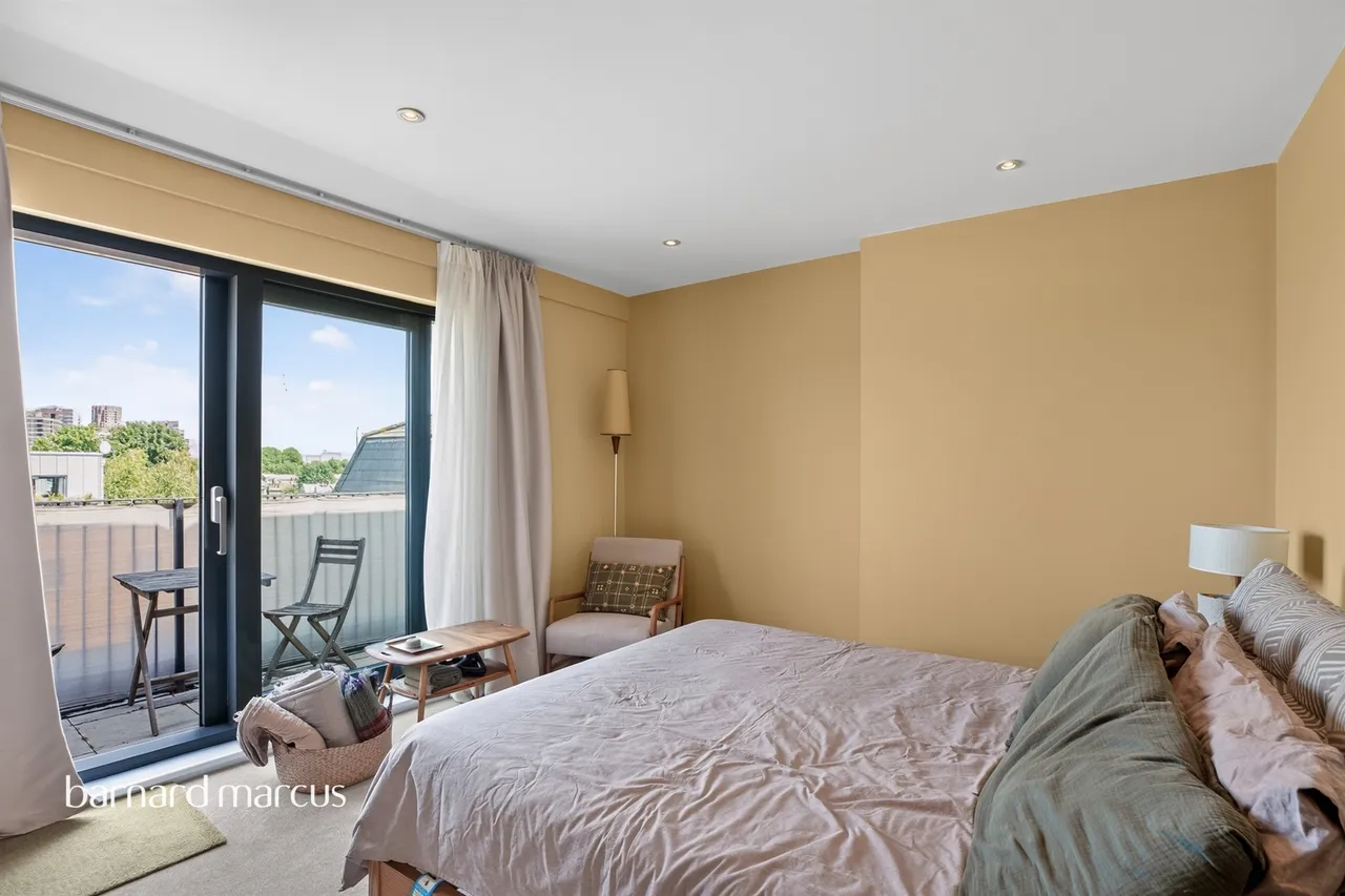 Queens Road, London, SE15, photo 10