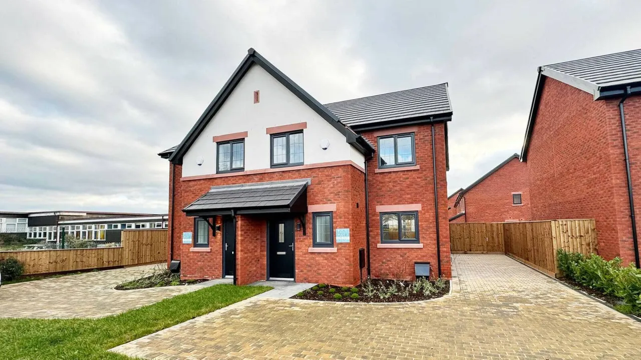 Plot 2 Carr Head Lane, Poulton-Le-Fylde, FY6 8JB, photo 3