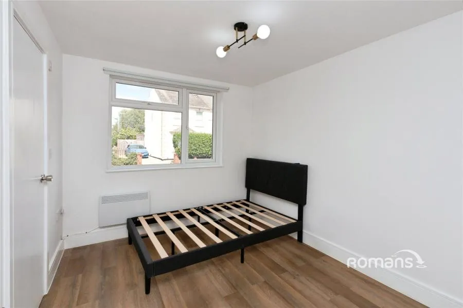 Ash Road, Aldershot, GU12, photo 2