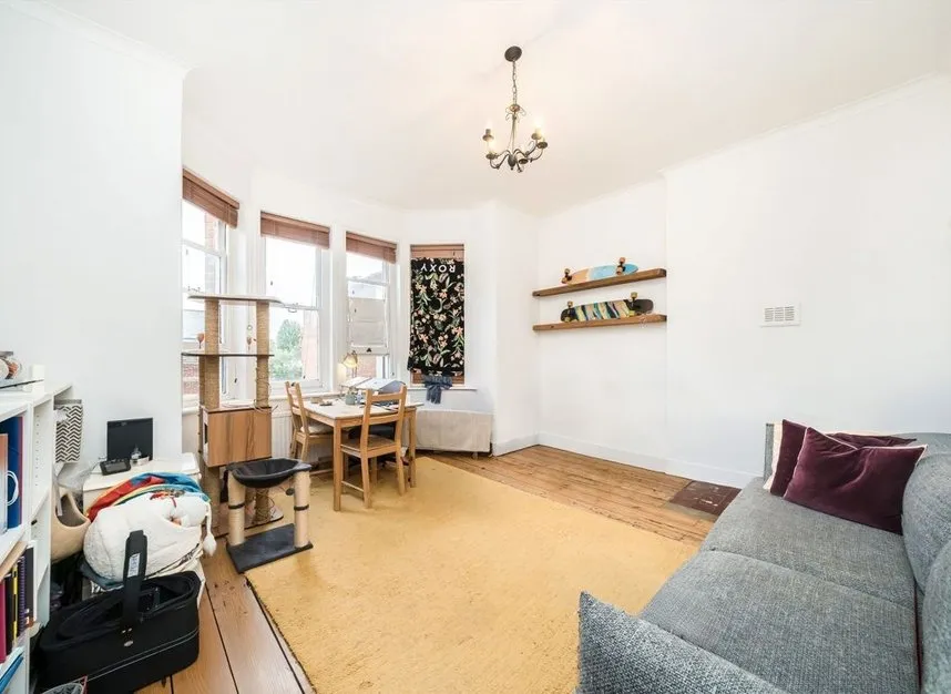 Claremont Gardens, Surbiton, KT6, photo 2