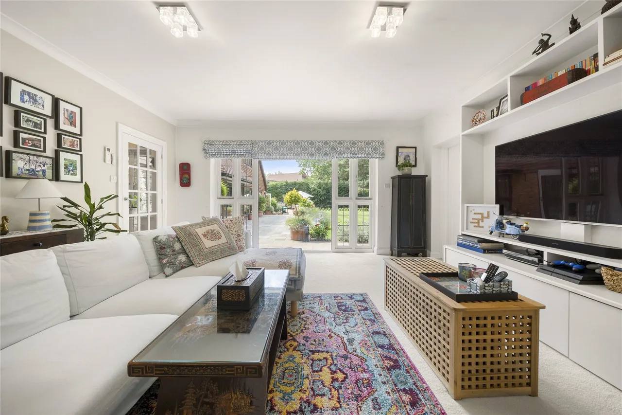 Queensgate, Fairmile Lane, Cobham, Surrey, KT11, photo 9
