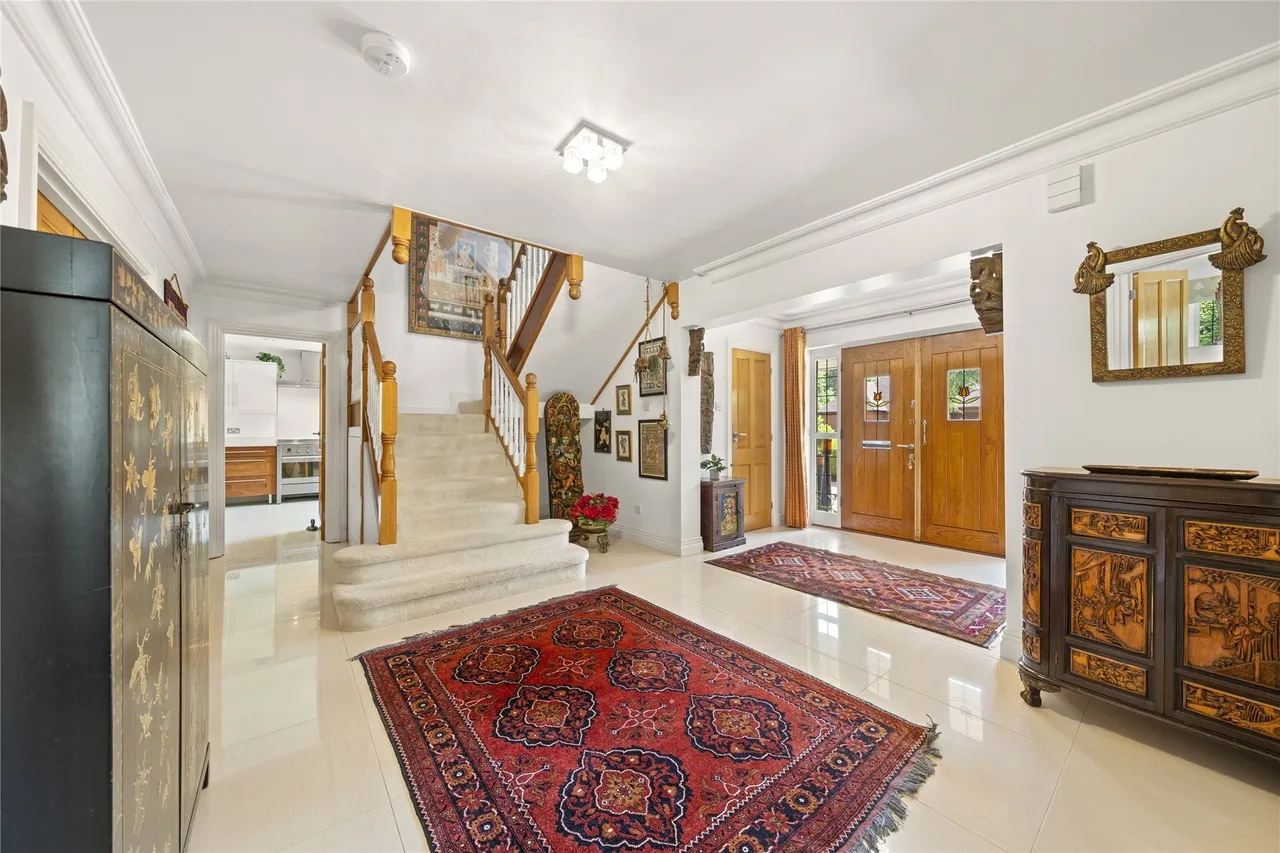 Queensgate, Fairmile Lane, Cobham, Surrey, KT11, photo 4