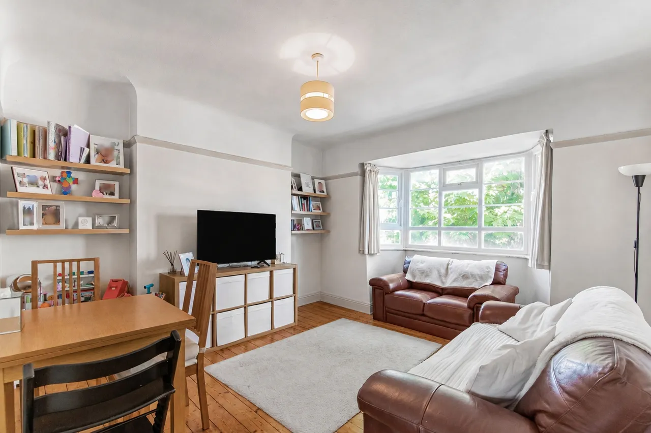 Burntwood Lane, Earlsfield, SW17, photo 2