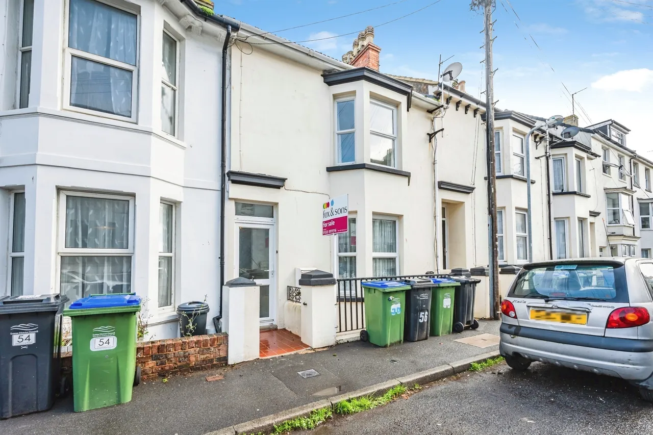 2 bed flat for sale, Meeching Road, Newhaven, BN9