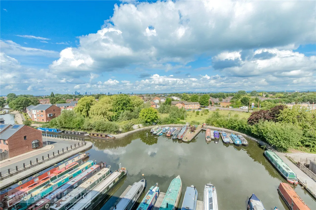 Bridgewater Wharf, Droylsden, M43, photo 3
