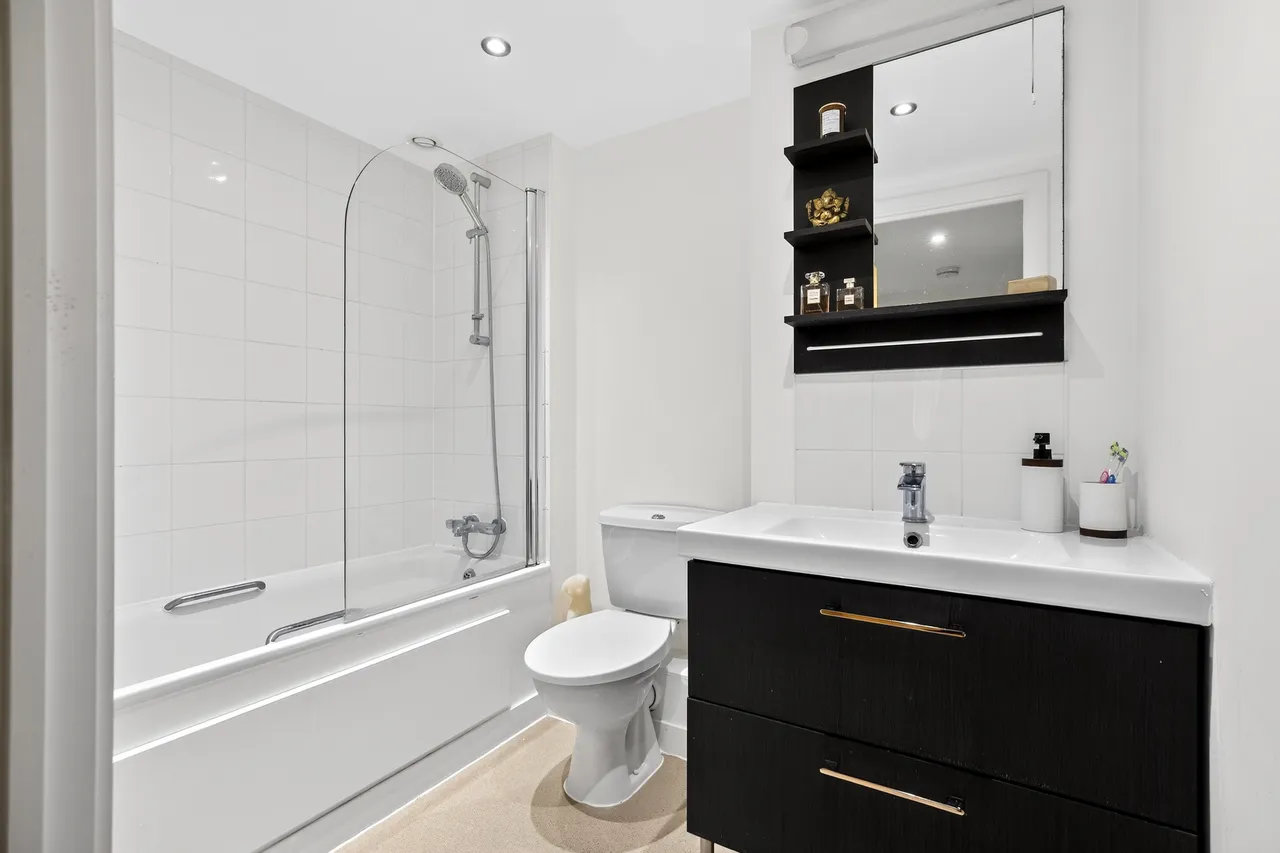 Queenstown Road, London, SW11, photo 14