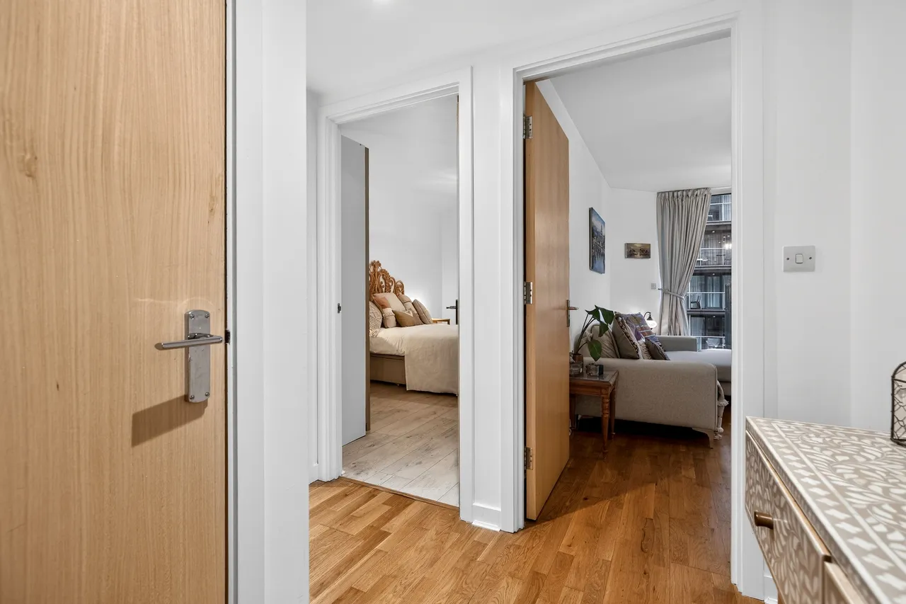 Queenstown Road, London, SW11, photo 17
