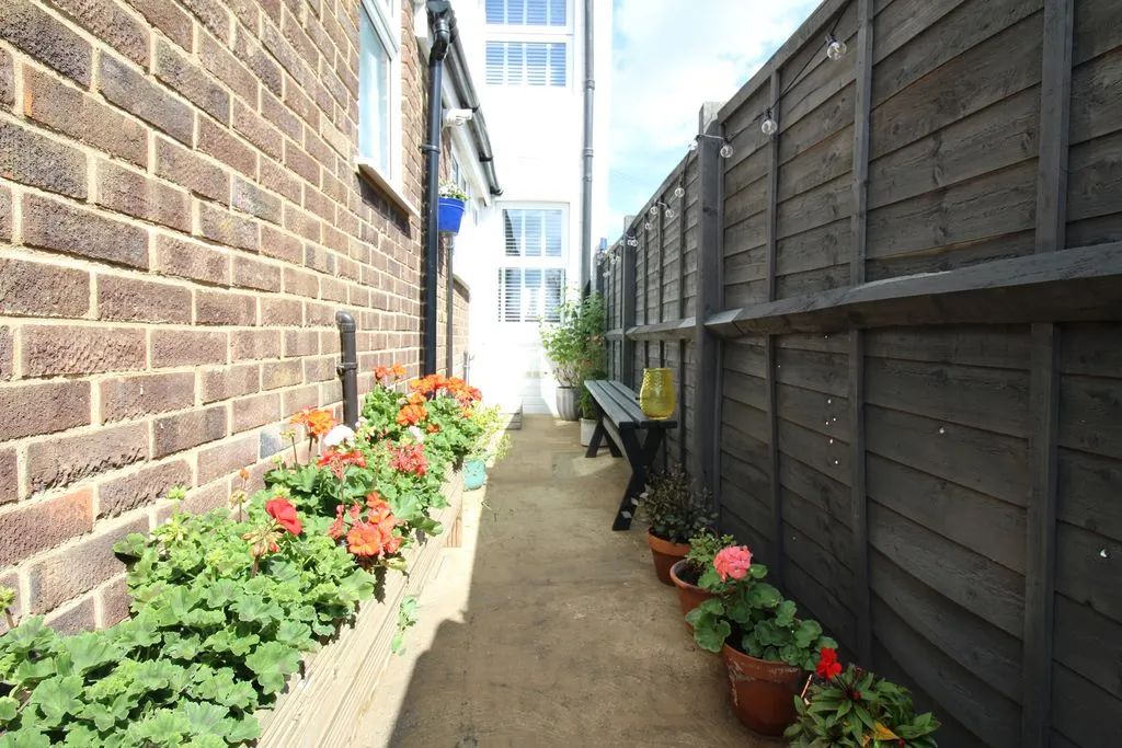Nelson Avenue, Tonbridge, photo 14