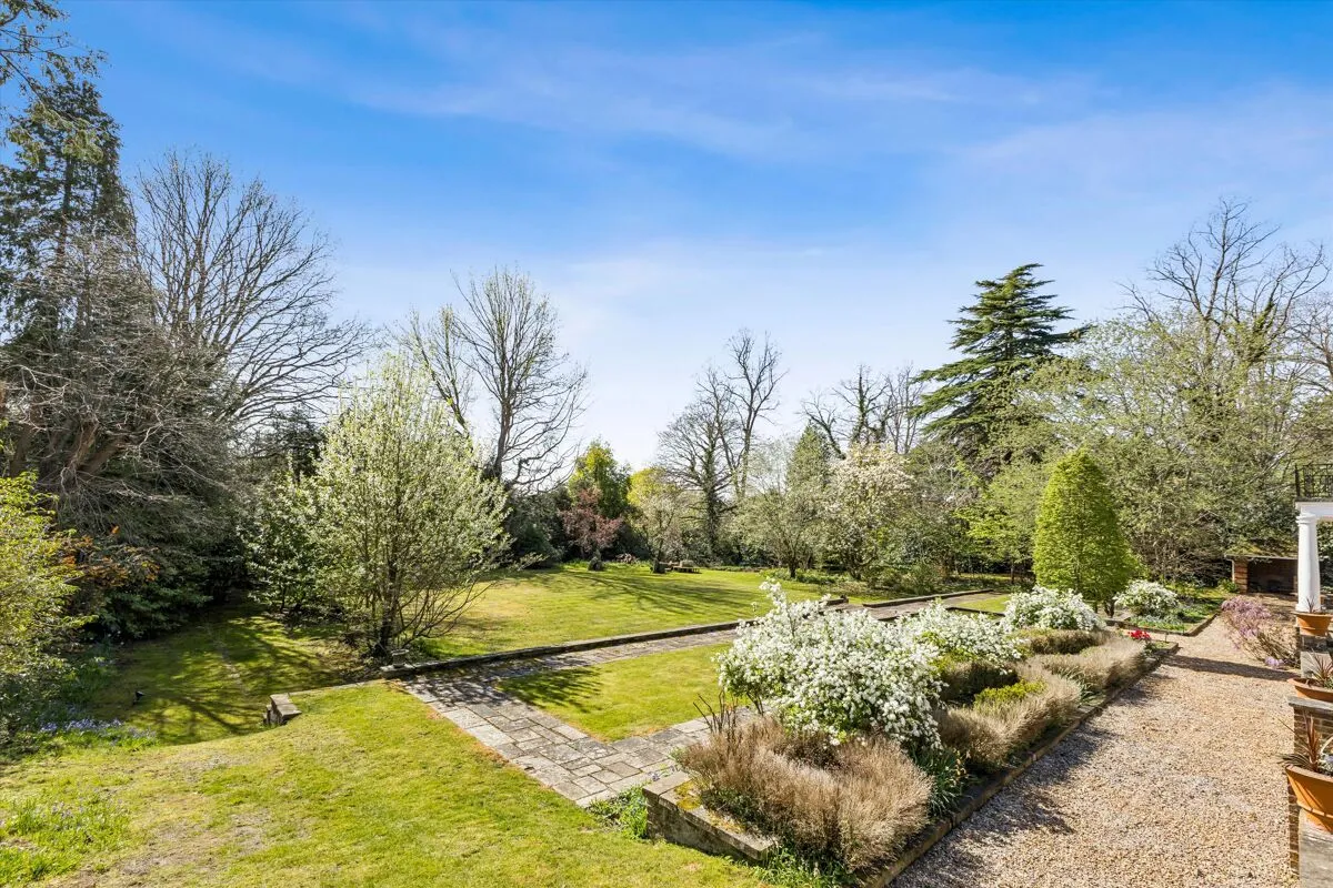 Danes Hill, The Hockering, GU22, photo 27