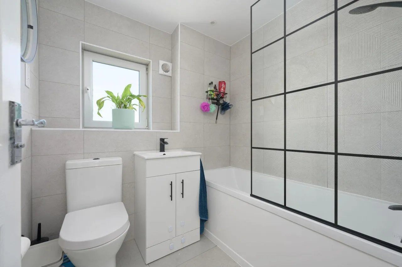 Redding, Falkirk, FK2 9FD, photo 18