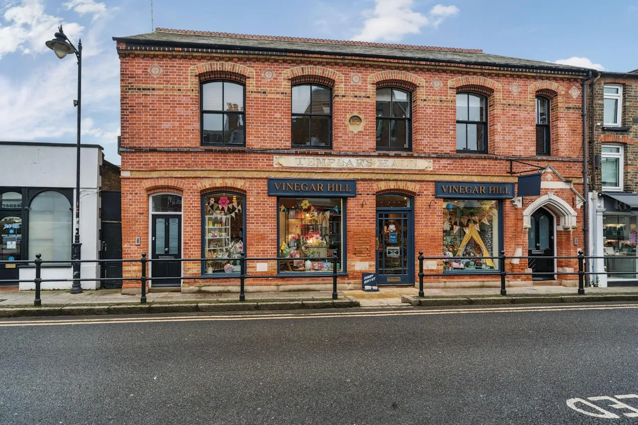 2 bed flat to rent, St. Leonards Road, Windsor