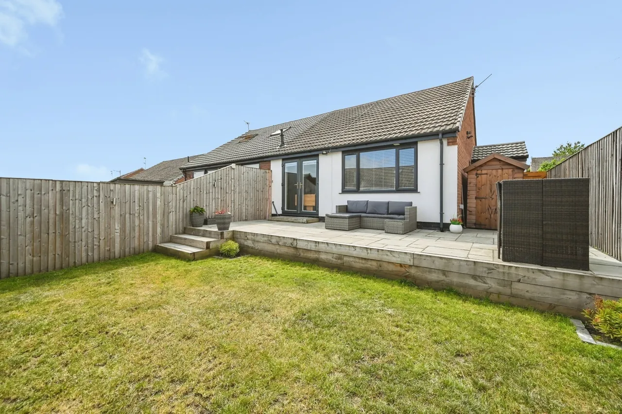 Rothesay Close, St. Helens, WA11, photo 16