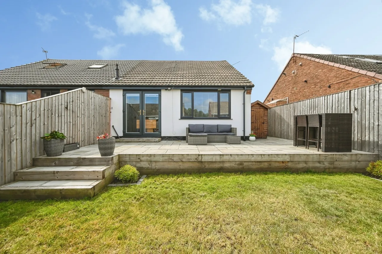 Rothesay Close, St. Helens, WA11, photo 6