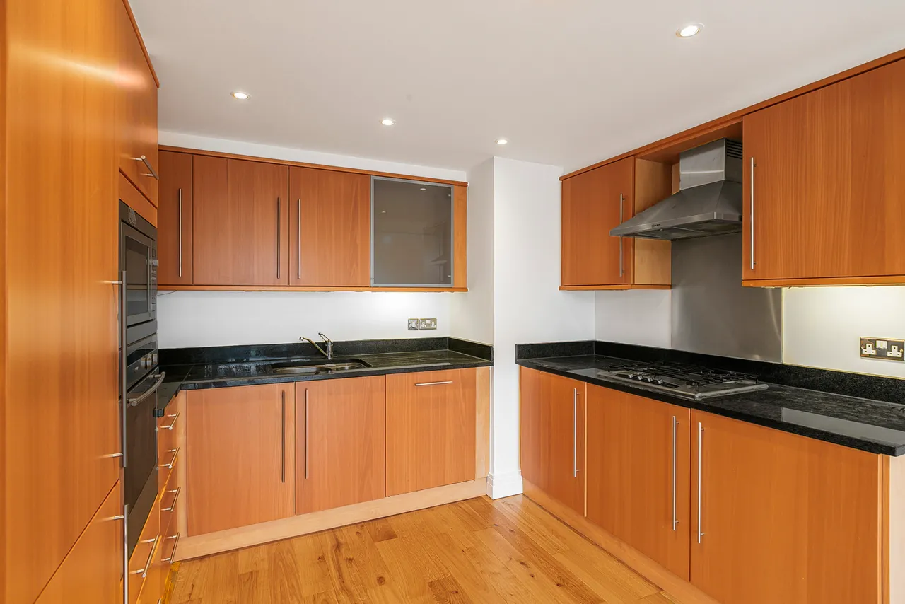Point Wharf Lane, Brentford, TW8, photo 11