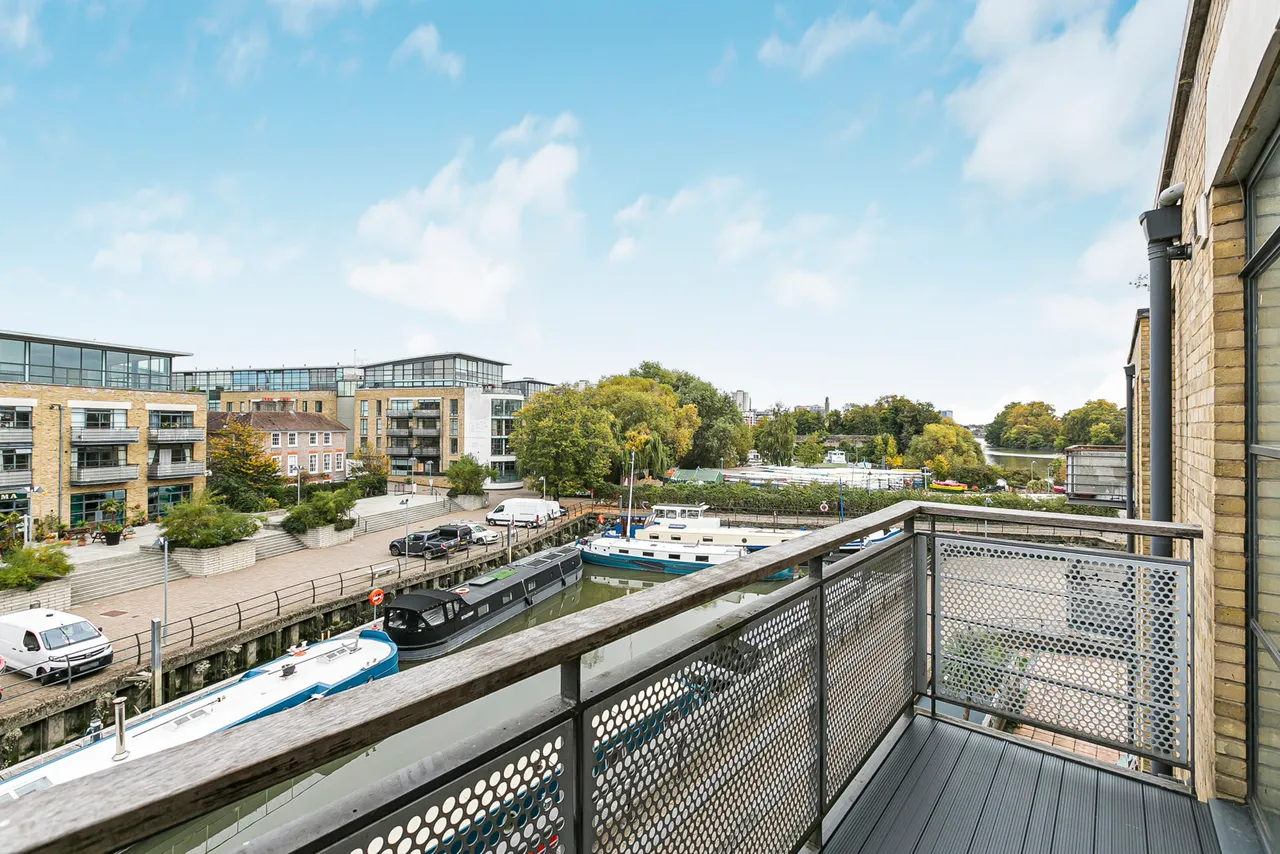 Point Wharf Lane, Brentford, TW8, photo 4
