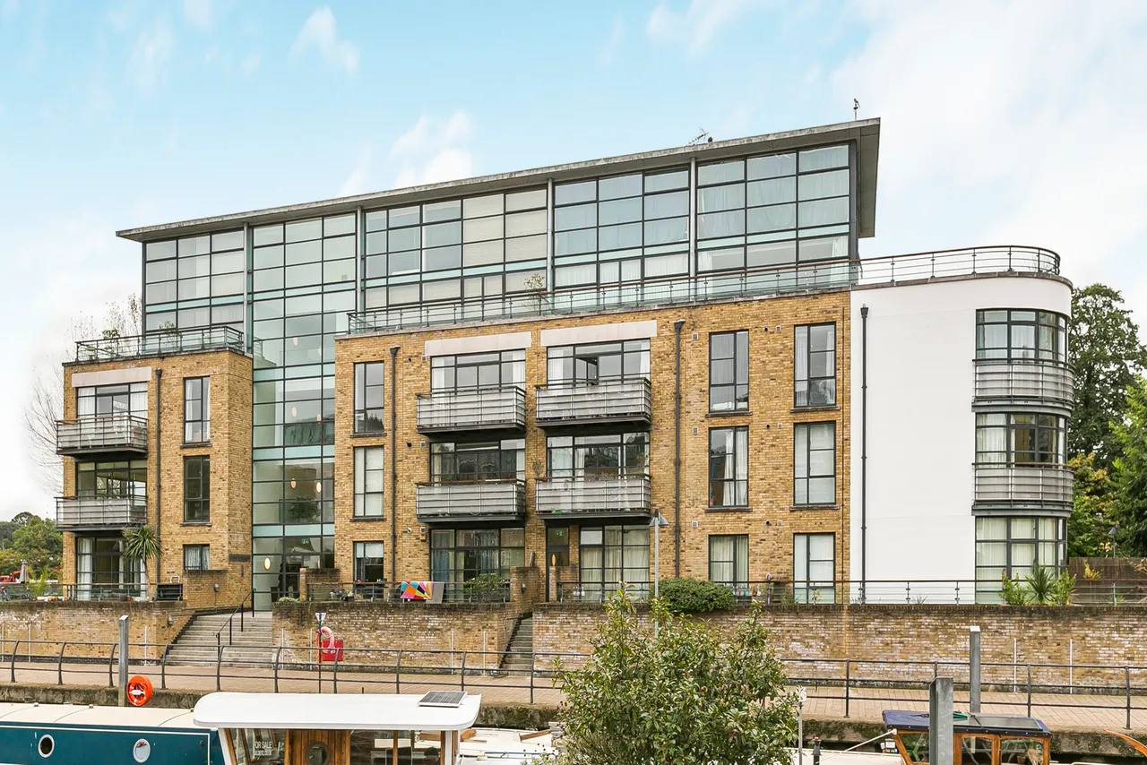 Point Wharf Lane, Brentford, TW8, photo 14