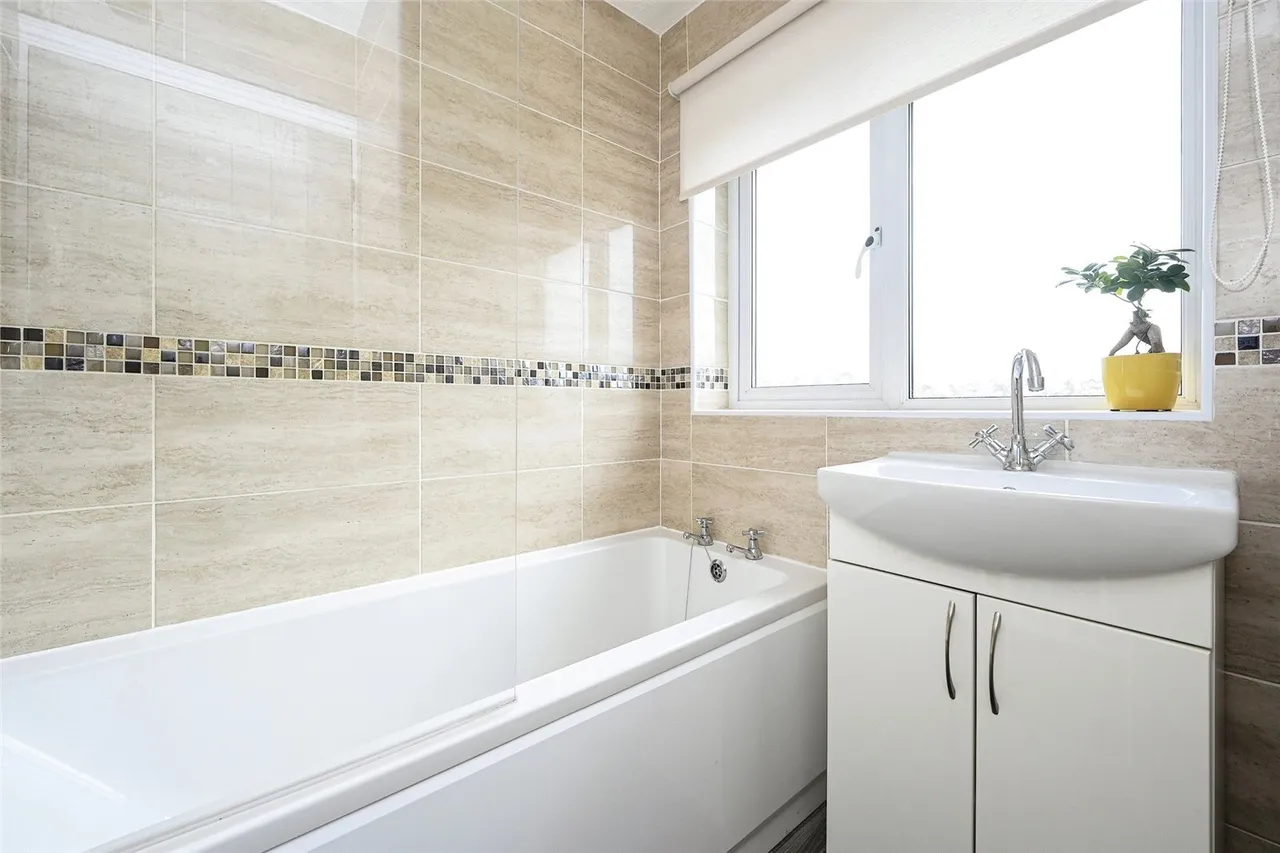 Caunton Close, Mansfield, Nottinghamshire, NG18, photo 9