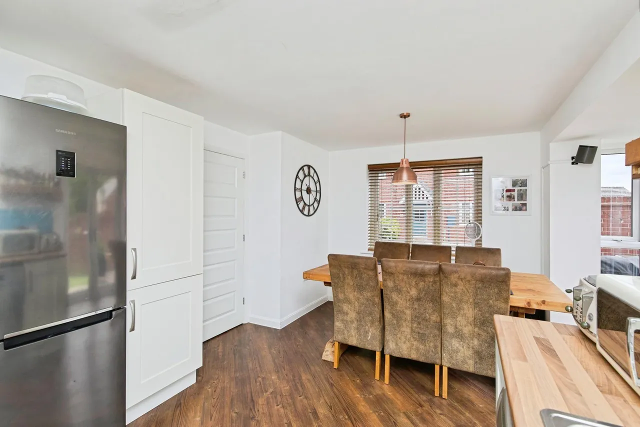 Sunderland Close, Church Gresley, DE11, photo 8