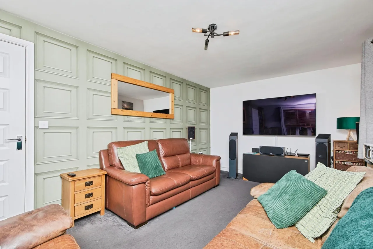 Sunderland Close, Church Gresley, DE11, photo 5