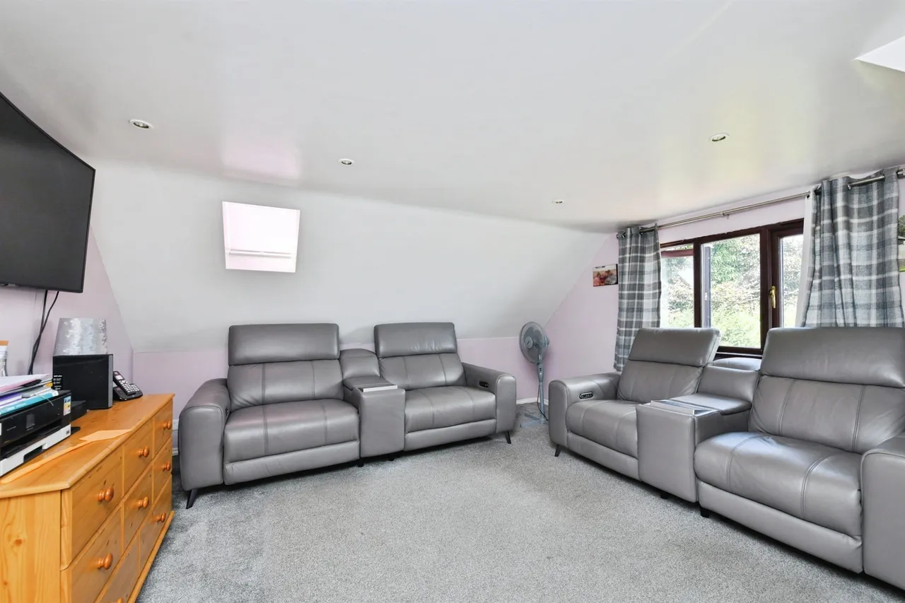 Hobbs Crescent, Saltash, PL12, photo 11