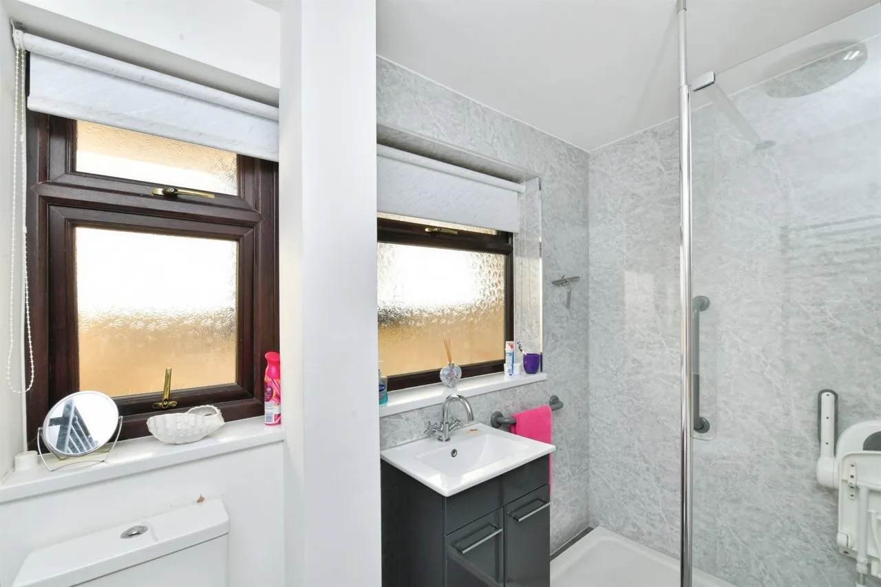 Hobbs Crescent, Saltash, PL12, photo 18
