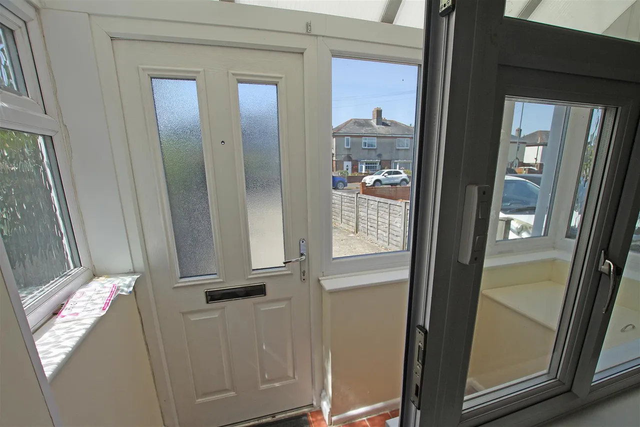 Charminster Road, Bournemouth, photo 2