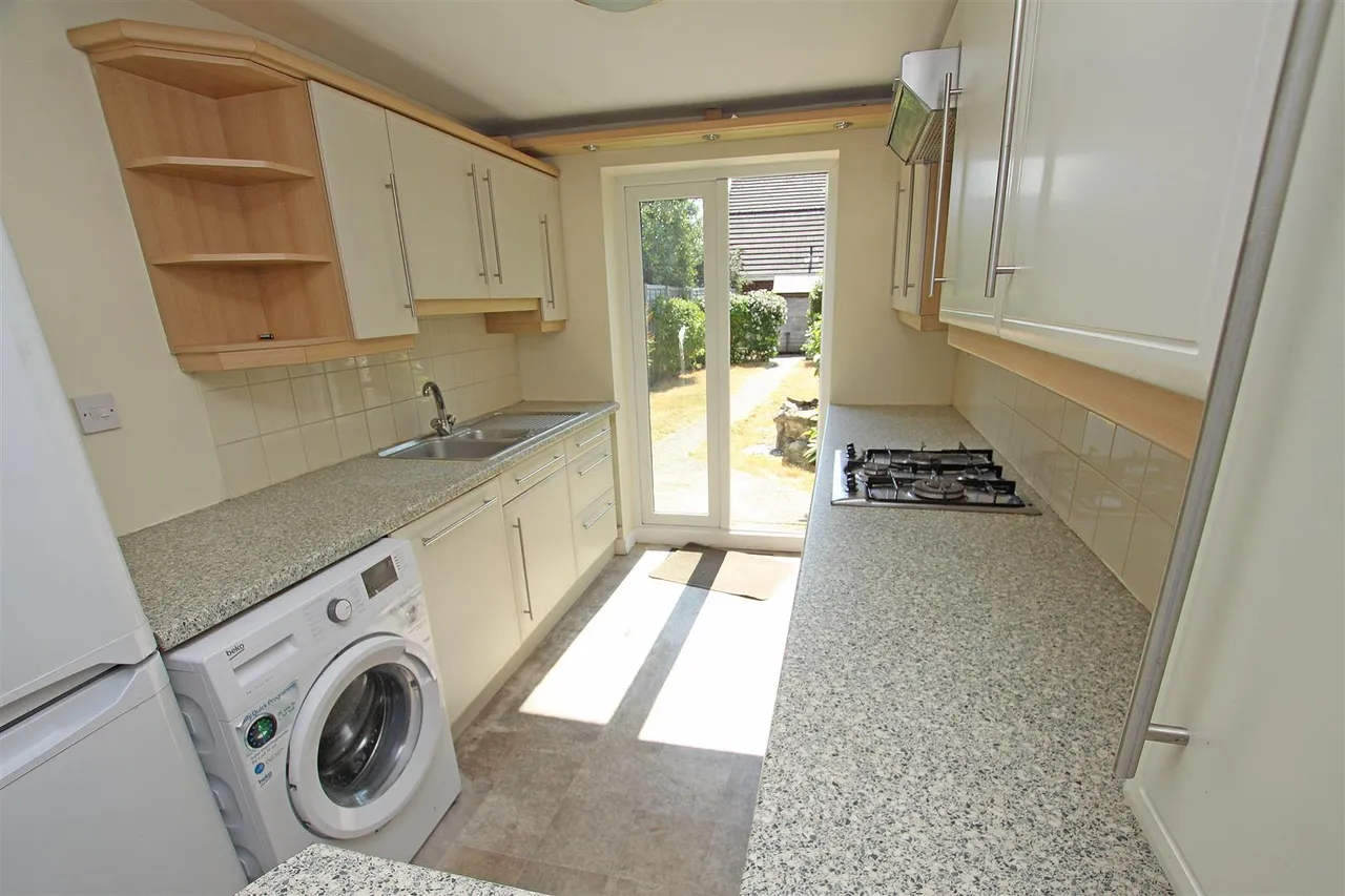 Charminster Road, Bournemouth, photo 6