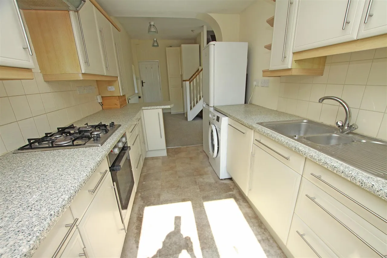 Charminster Road, Bournemouth, photo 7