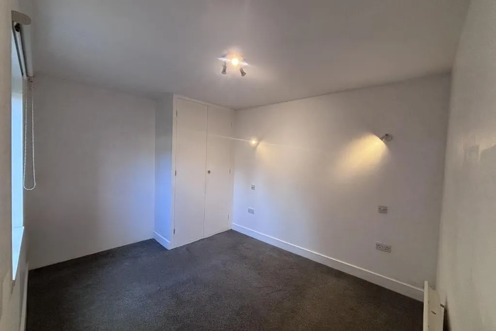Brighton Road, Horsham, West Sussex RH13 5BU, photo 6