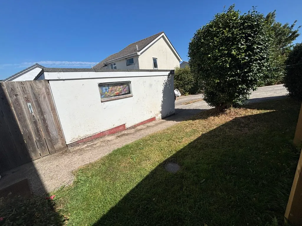 Old Roselyon Crescent, St. Blazey, PL24, photo 12