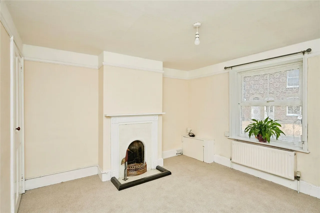Cavendish Place, Newport, PO30, photo 3