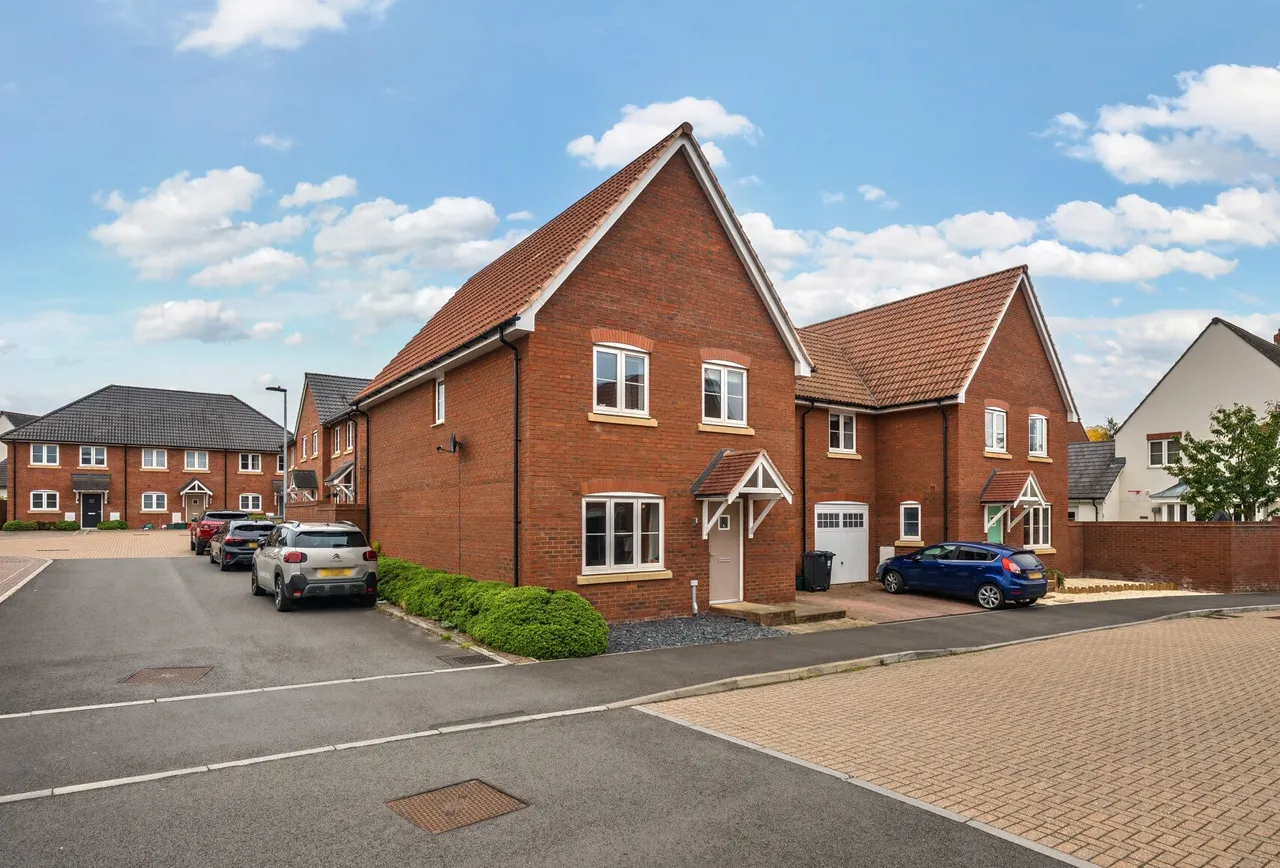 Cranesbill Crescent, Gloucestershire, Charfield, GL12 8EH, photo 7